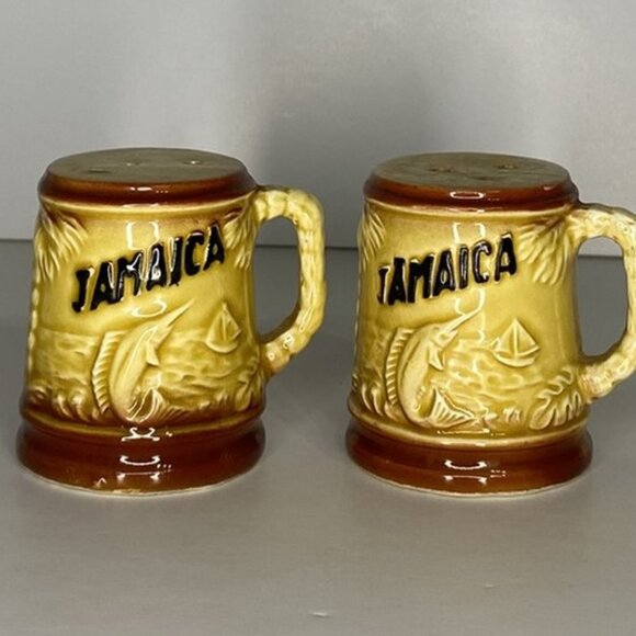 Vintage Jamaica Souvenir Salt & Pepper Shaker Mug Style - Picture 1 of 7